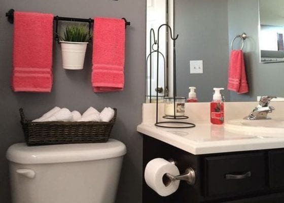 Bright accessories for a bathroom lift