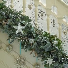 Stairway garland decoration