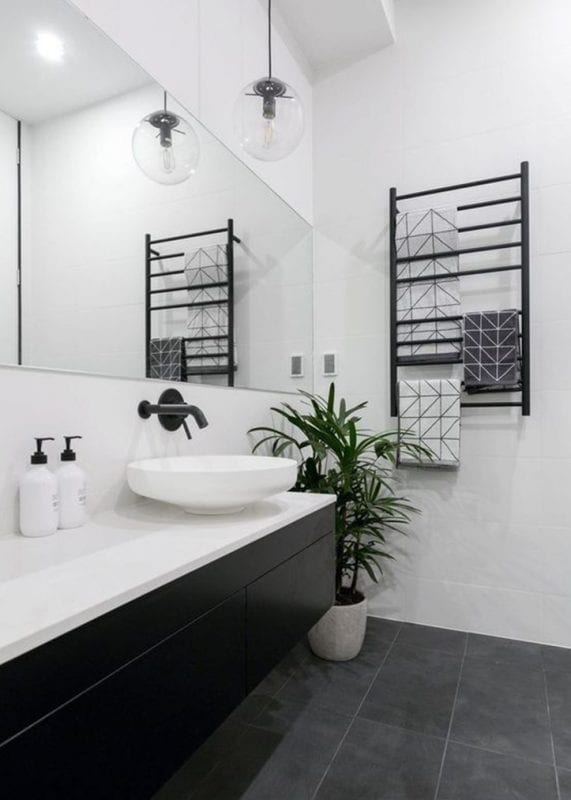 Bathroom design ideas: while walls and dark floors